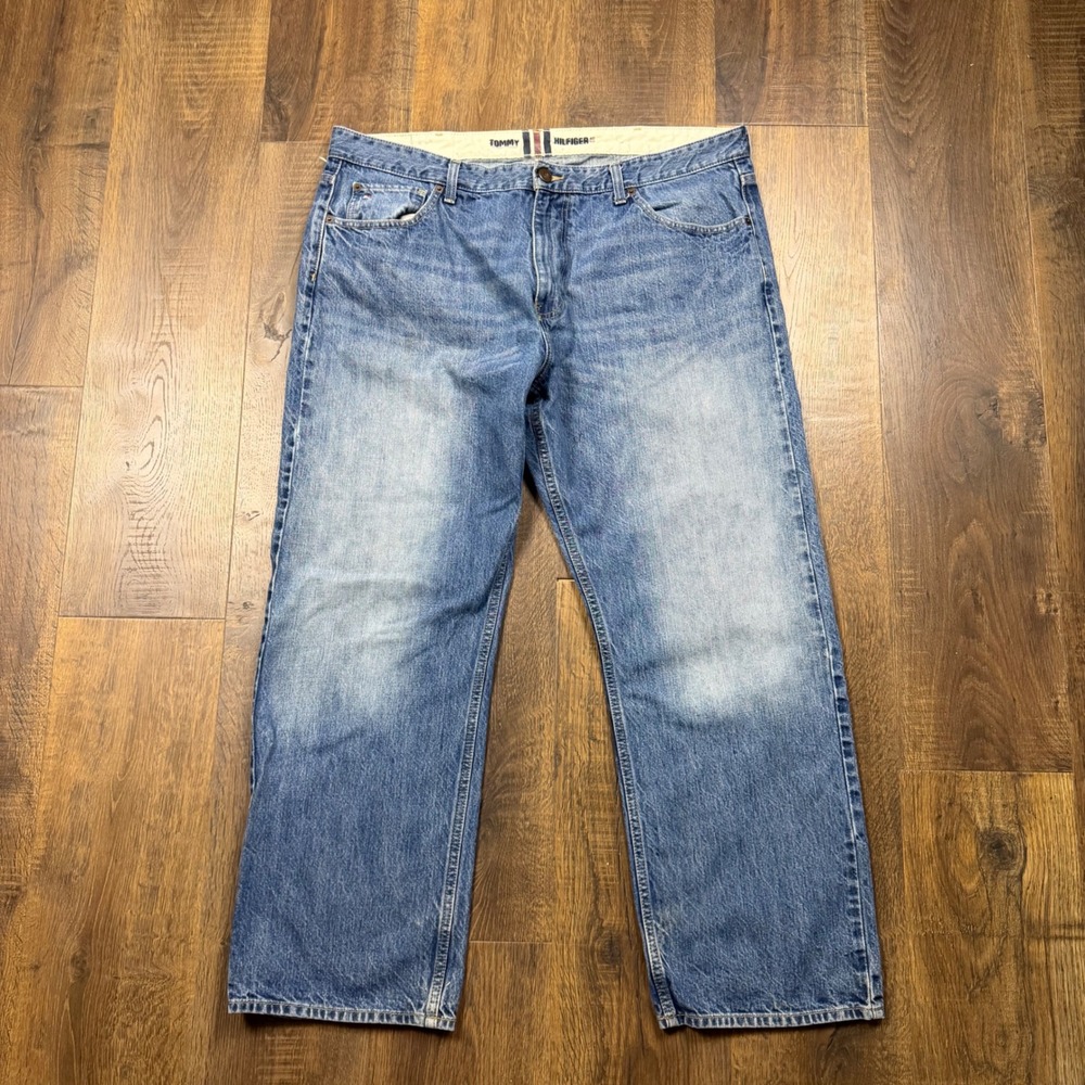 Tommy Hilfiger Relaxed Freedom Baggy Jeans Mens 40x30 Medium Wash Wide Leg Denim